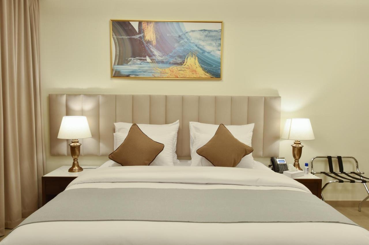 Saray Deluxe Hotel Apartments Abu Dhabi Exterior photo