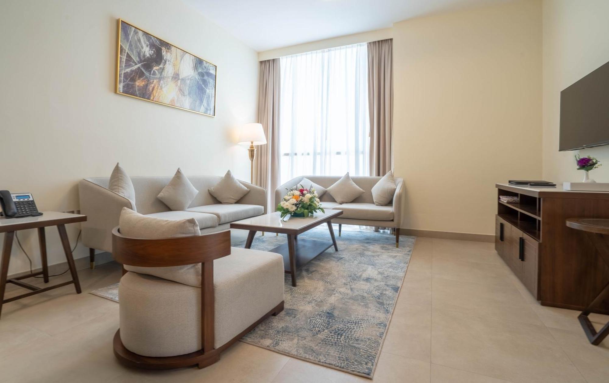 Saray Deluxe Hotel Apartments Abu Dhabi Exterior photo