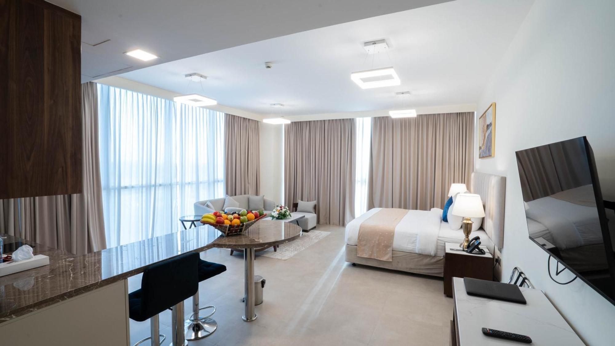 Saray Deluxe Hotel Apartments Abu Dhabi Exterior photo