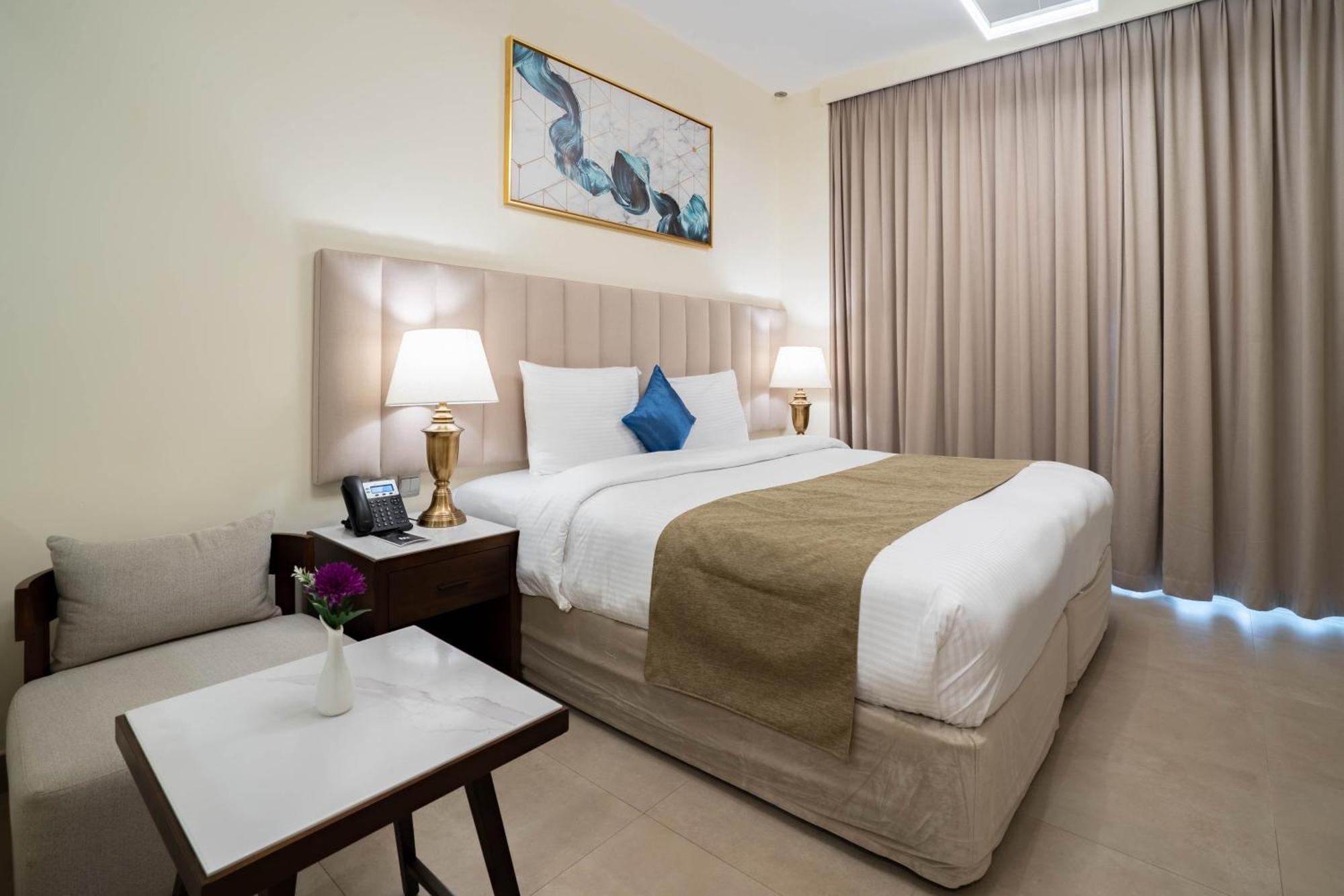 Saray Deluxe Hotel Apartments Abu Dhabi Exterior photo