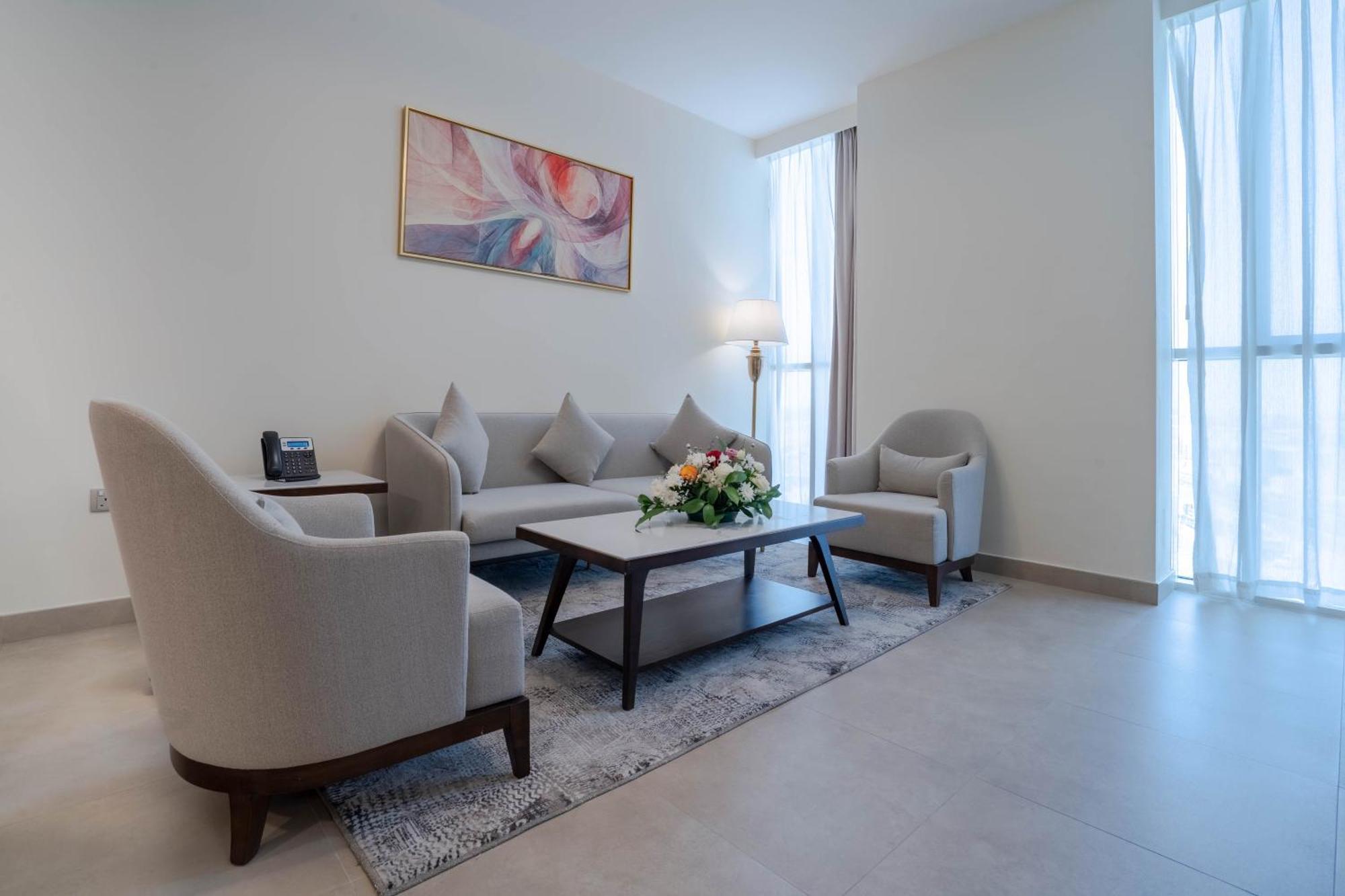Saray Deluxe Hotel Apartments Abu Dhabi Exterior photo